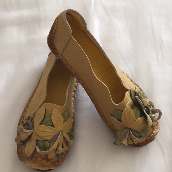 where are socofy shoes made